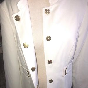 3/4 length stylish cream blazer